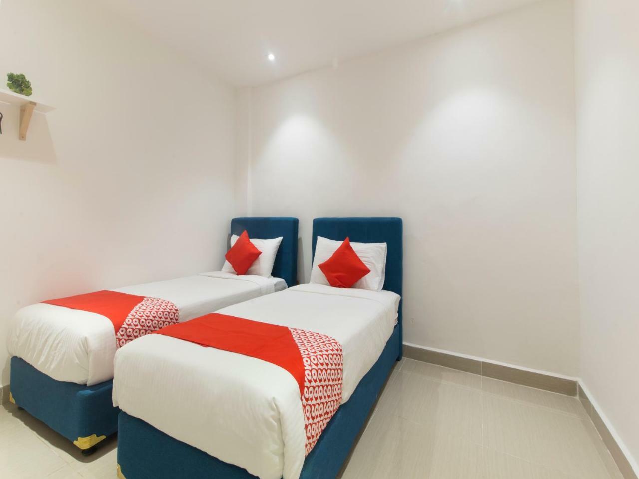 Oyo 90121 Summer House Bed & Cafe Kuala Lumpur Exterior photo